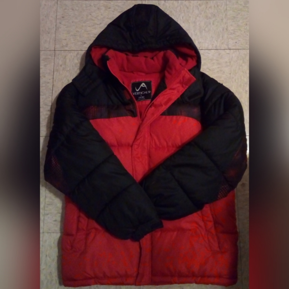 VERTICAL9 YOUTH COAT SIZE 14-16 LIKE NEW!